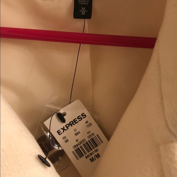 Express Coat - Picture 2 of 3